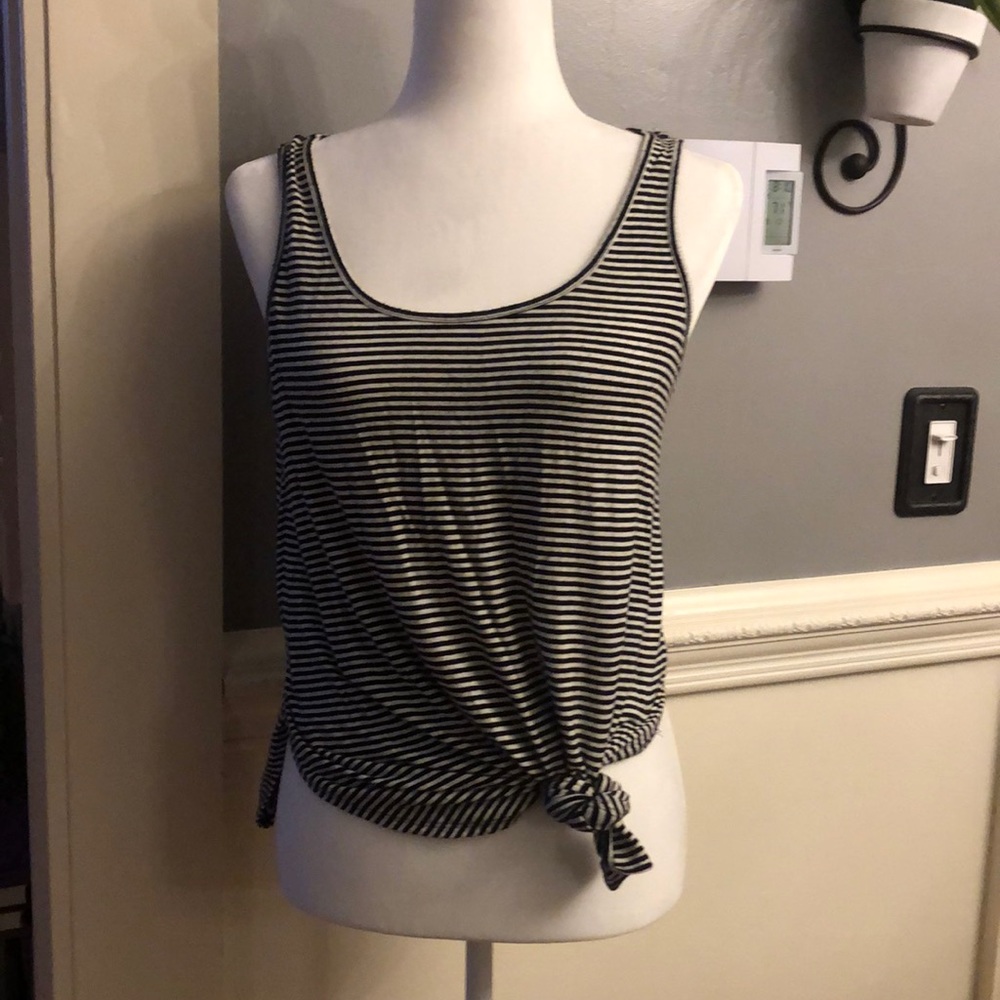 Cute sleeveless top